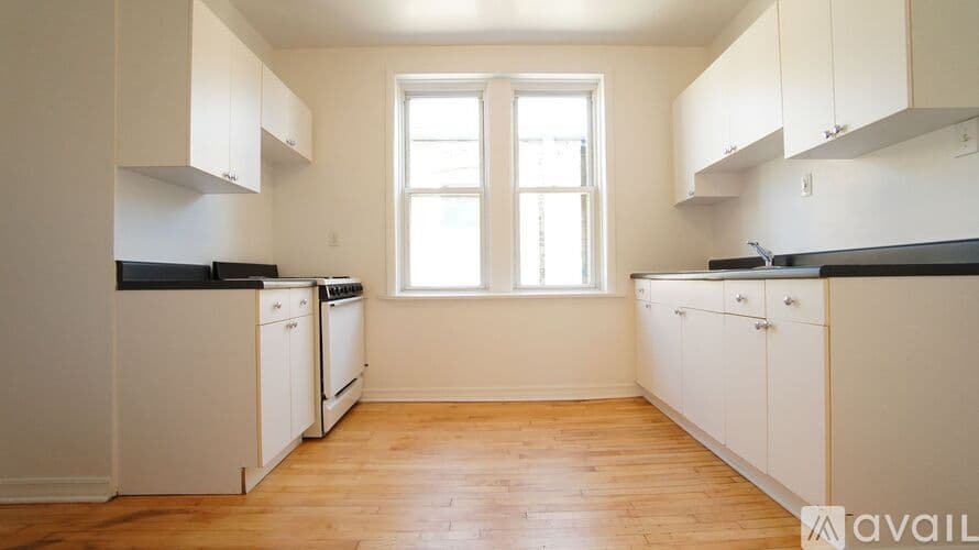 Chicago Apartment: 3040 W Wellington
