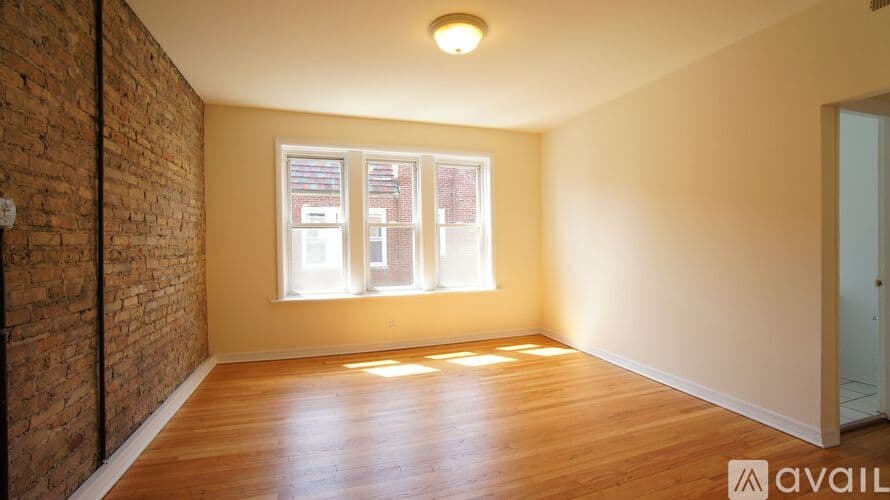 Chicago Apartment: 3040 W Wellington