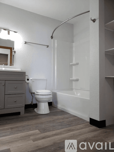 Hayfield Apartment: 119 1st Avenue Northeast
