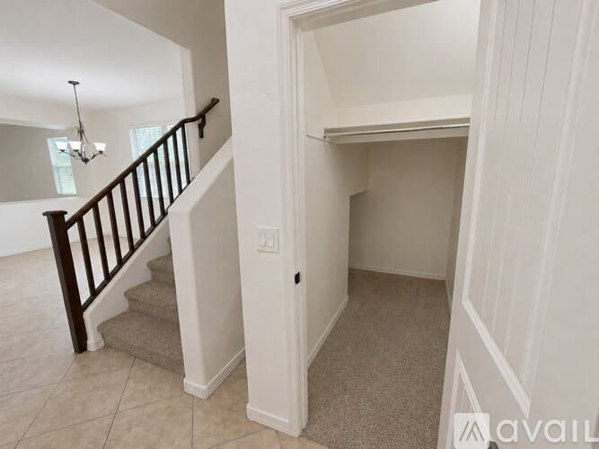 Chandler House: 1131 East Binner Drive