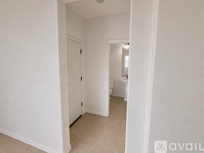 Chandler House: 1131 East Binner Drive