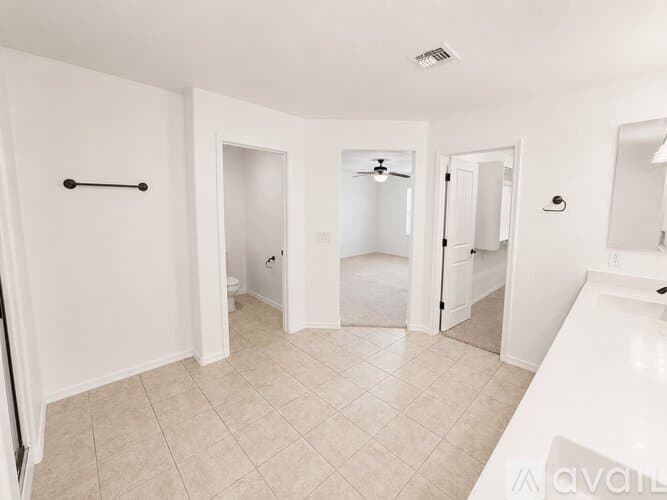 Chandler House: 1131 East Binner Drive