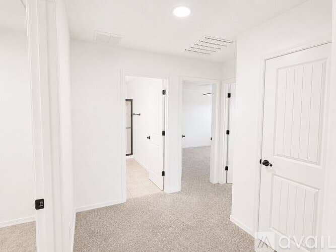 Chandler House: 1131 East Binner Drive