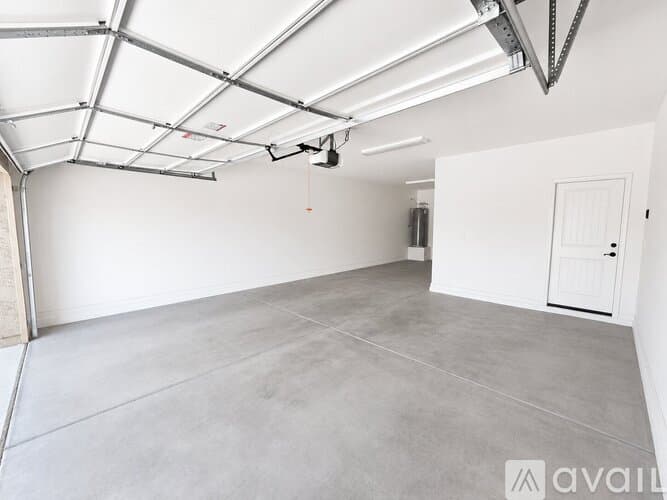 Chandler House: 1131 East Binner Drive
