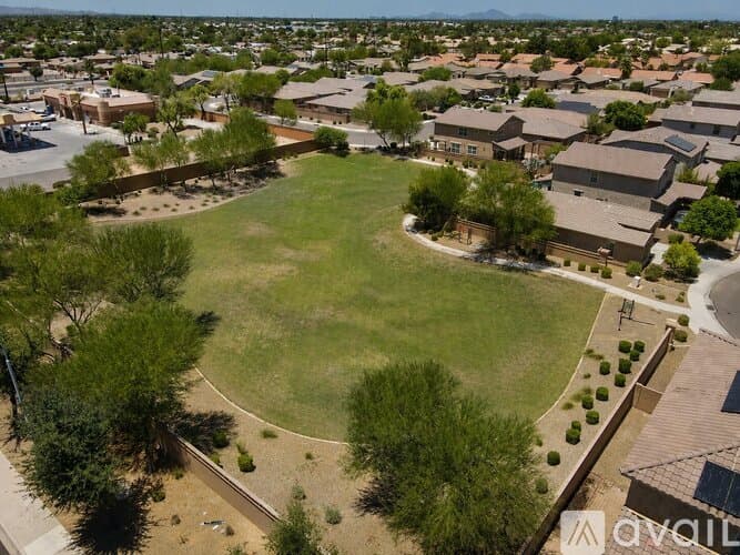 Chandler House: 1131 East Binner Drive
