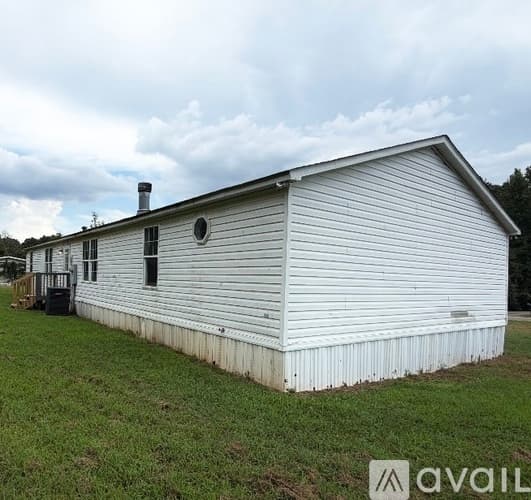 Seneca House: 307 Zion Hill Rd
