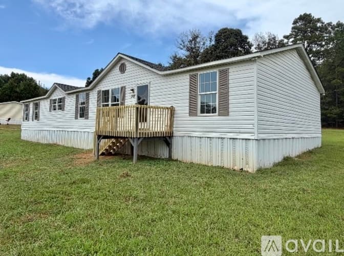 Seneca House: 307 Zion Hill Rd