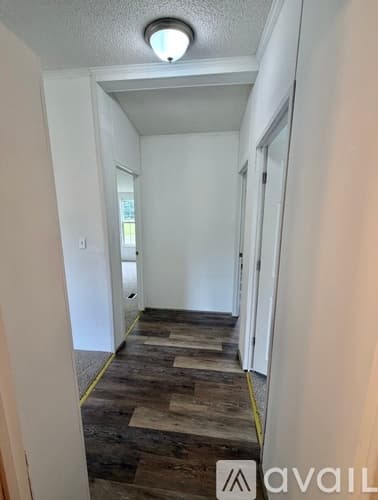 Seneca House: 307 Zion Hill Rd