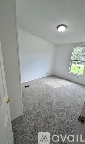 Seneca House: 307 Zion Hill Rd