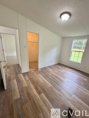 Seneca House: 307 Zion Hill Rd