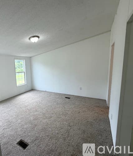 Seneca House: 307 Zion Hill Rd