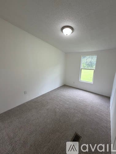 Seneca House: 307 Zion Hill Rd