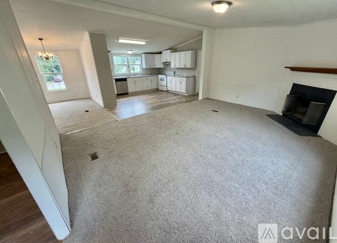 Seneca House: 307 Zion Hill Rd