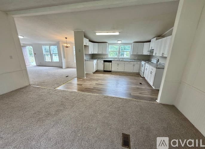 Seneca House: 307 Zion Hill Rd
