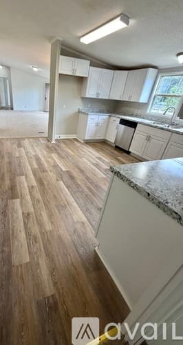 Seneca House: 307 Zion Hill Rd