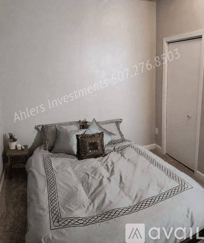 New Ulm Apartment: 26 Broadway Street N