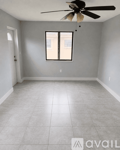 Hollywood Apartment: 6111 Pierce St