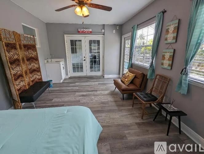 Oakland Park House: 1773 NW 37th St
