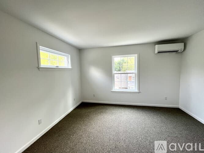Kennebunk Townhome: 16 Village Wy