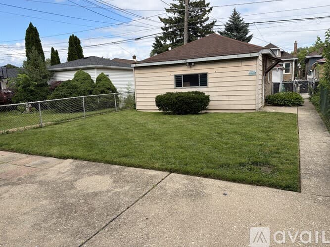 Berwyn Apartment: 1835 Home Ave