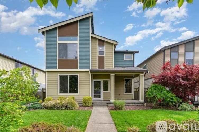 Black Diamond House: 32977 Skyline Lane