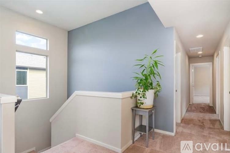 Black Diamond House: 32977 Skyline Lane