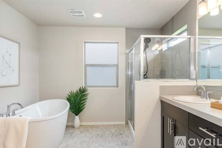 Black Diamond House: 32977 Skyline Lane
