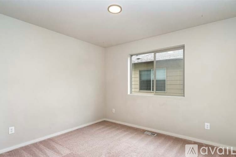 Black Diamond House: 32977 Skyline Lane