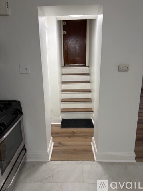 Berwyn Apartment: 1835 Home Ave