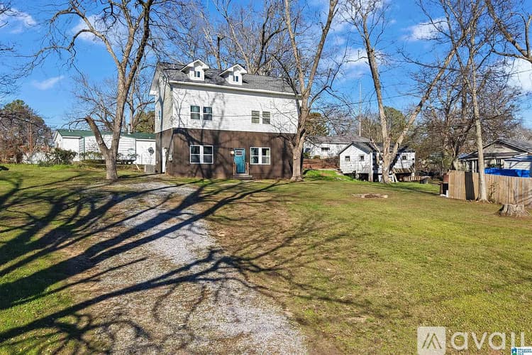West Blocton House: 301 Wisteria Lane