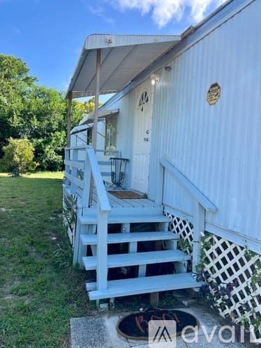 Brooksville House: 16092 Schaffer Street