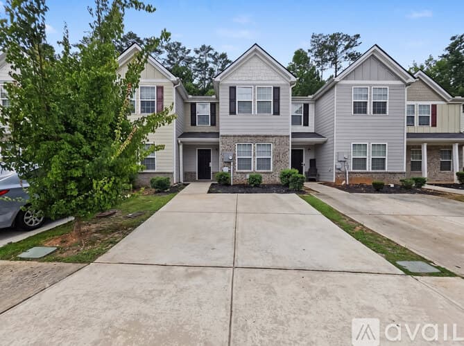 Stonecrest Apartment: 2538 Piering Dr