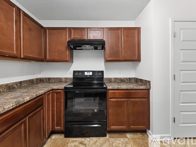 Stonecrest Apartment: 2538 Piering Dr