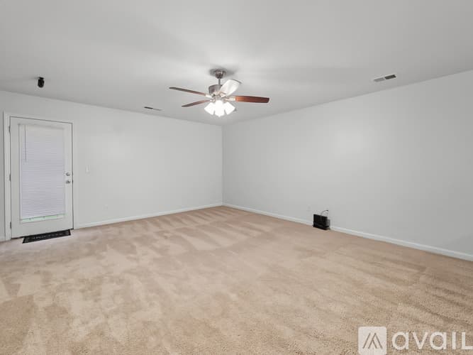 Stonecrest Apartment: 2538 Piering Dr