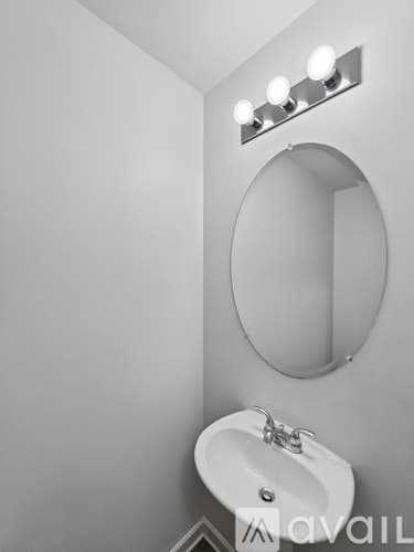 Stonecrest Apartment: 2538 Piering Dr