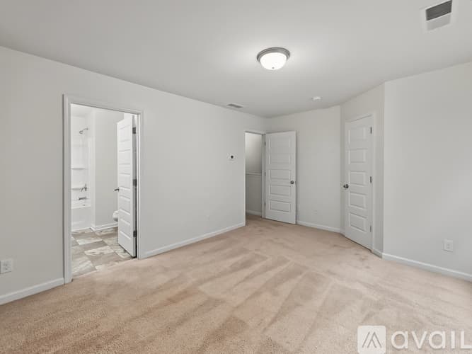 Stonecrest Apartment: 2538 Piering Dr