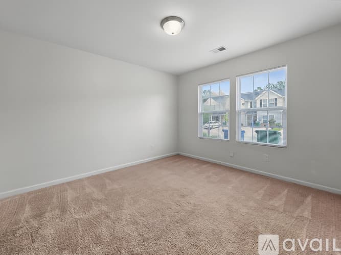 Stonecrest Apartment: 2538 Piering Dr