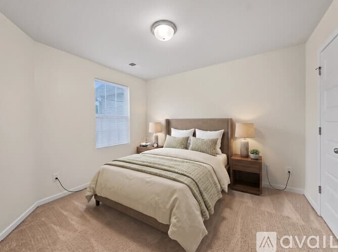 Stonecrest Apartment: 2538 Piering Dr