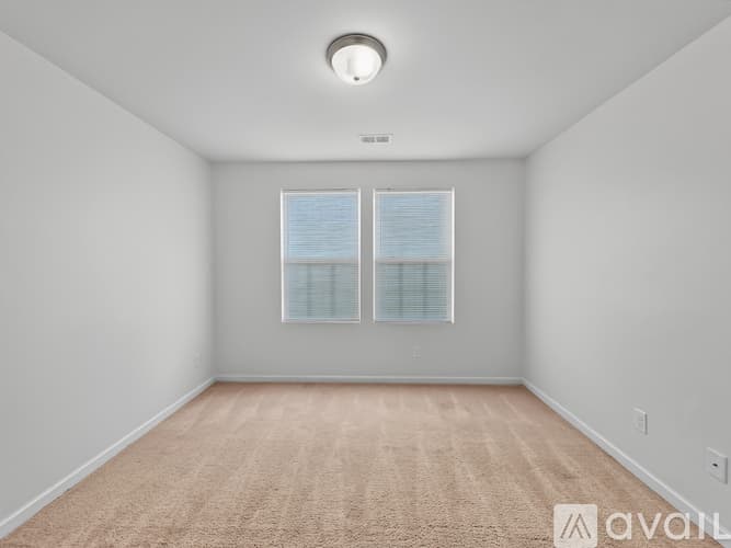 Stonecrest Apartment: 2538 Piering Dr