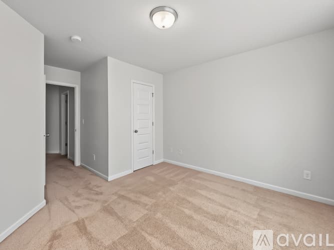 Stonecrest Apartment: 2538 Piering Dr