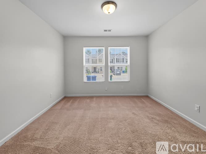 Stonecrest Apartment: 2538 Piering Dr