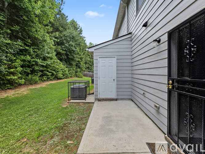 Stonecrest Apartment: 2538 Piering Dr