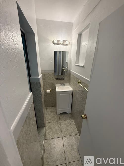 Miami House: 6387 Coral Way