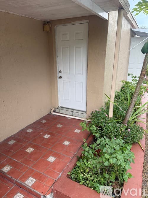 Miami House: 6387 Coral Way