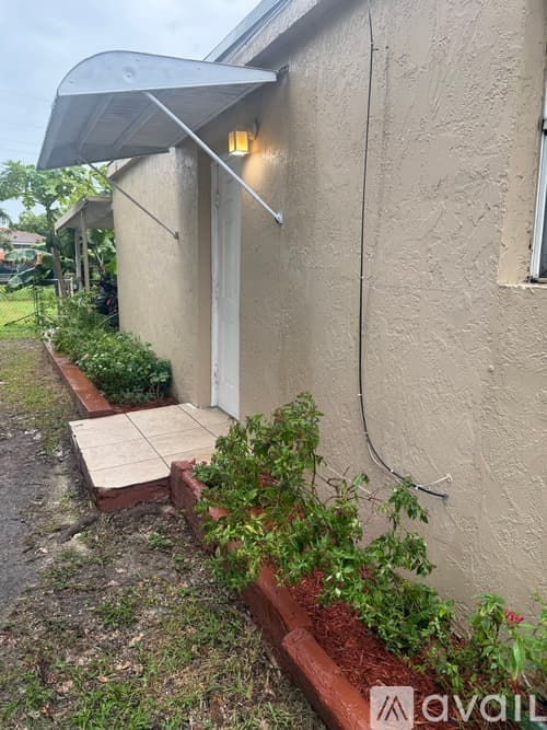 Miami House: 6387 Coral Way