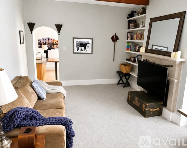 Pittsburgh Apartment: 139 S 17th St