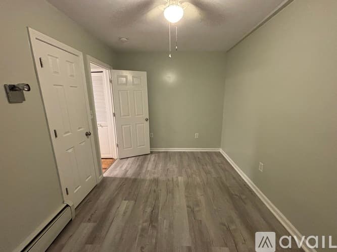 Bridgeport Apartment: 225 Golden Hill St