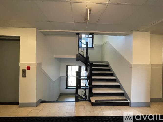 Bridgeport Apartment: 225 Golden Hill St