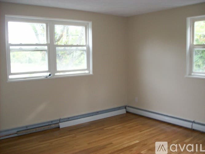 Waltham Condo: 1105 Lexington St