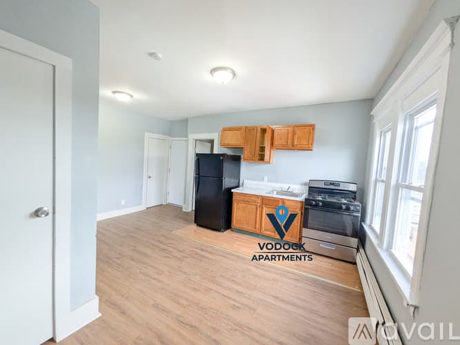 East Hartford Apartment: 1123 Main St
